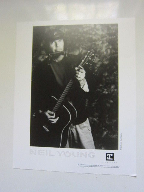 NEIL YOUNG 8x10 photo 1989