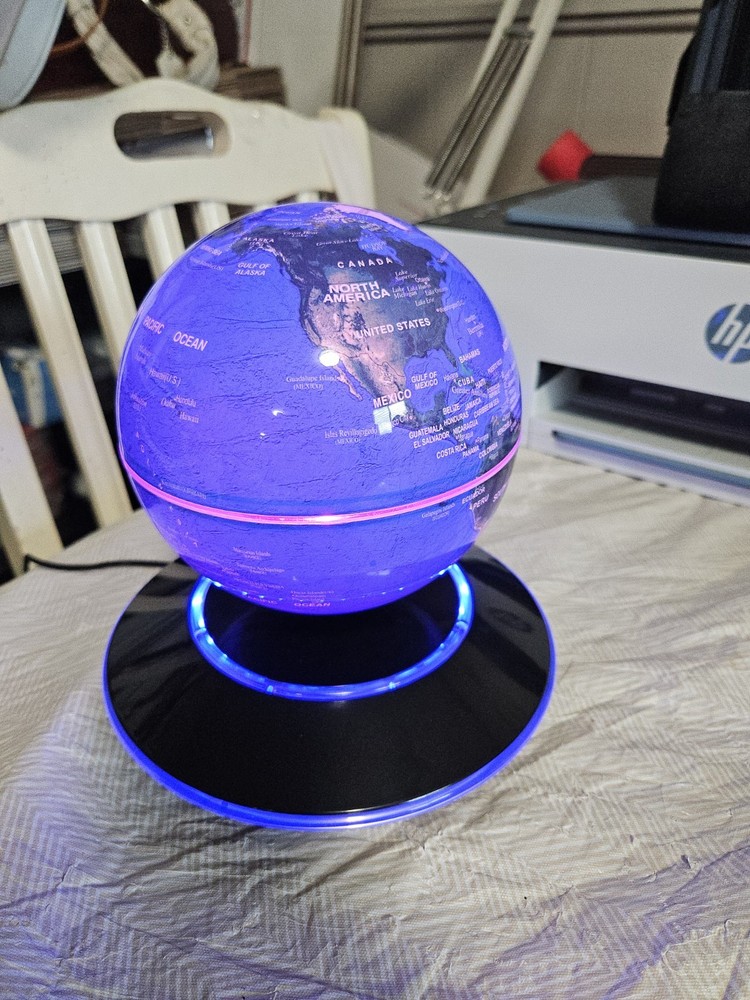 Magnetic Levitating Rotating Globe LED Light