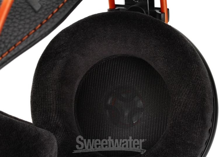 AKG K712 Pro Open-back Mastering and Reference Headphones