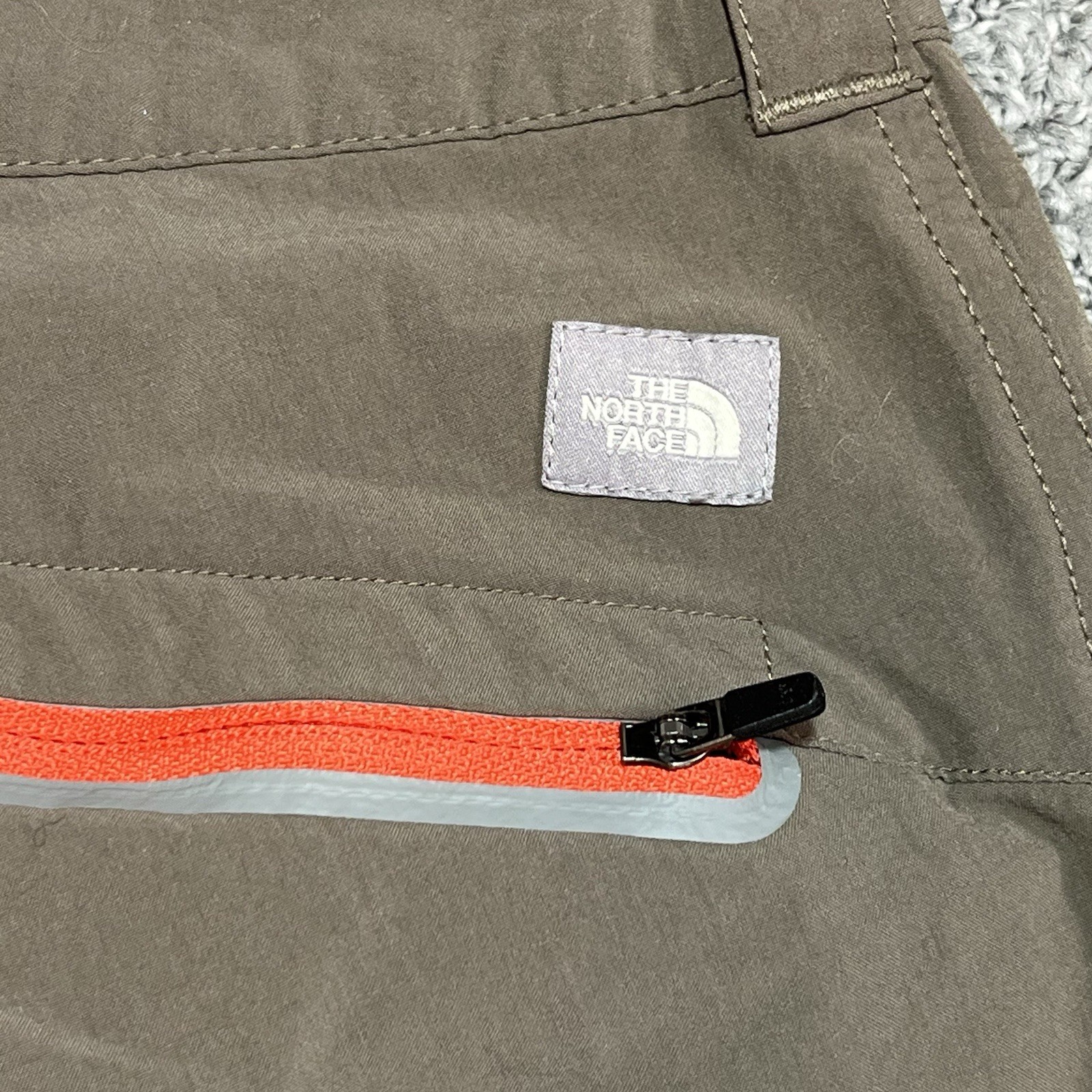 North Face Bermuda Hiking Shorts Womens Size 8 Brown Nylon Stretch Pockets