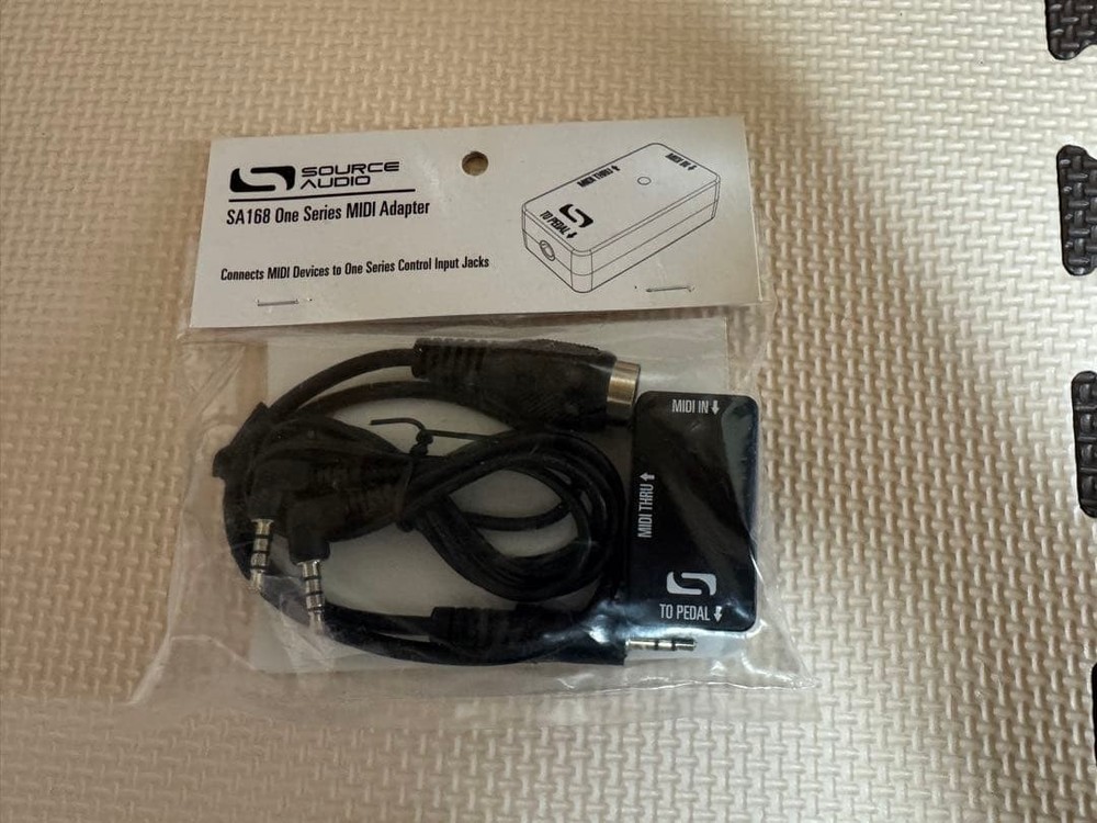 SOURCE AUDIO KINGMAKER FUZZ with genuine MIDI adapter
