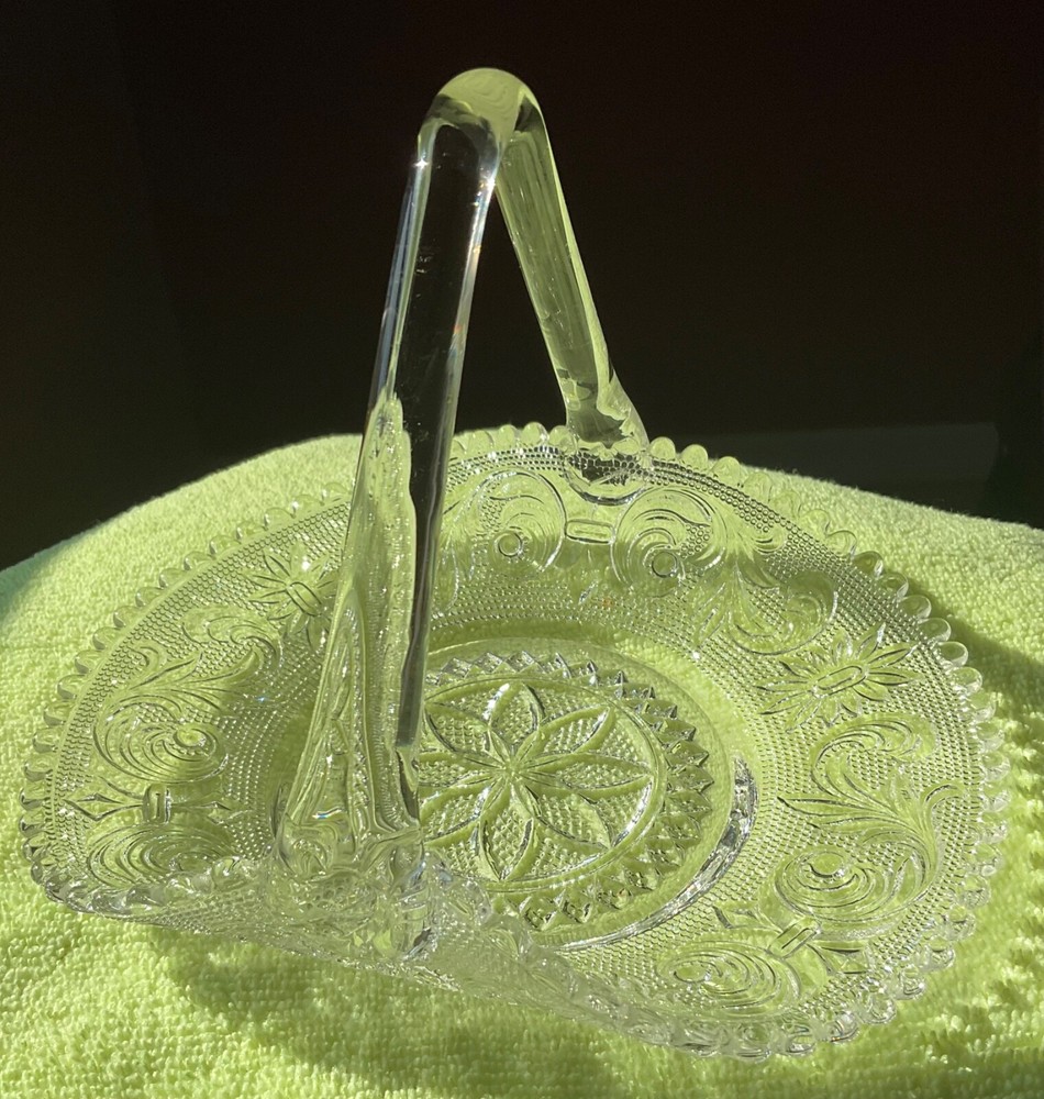 Clear Glass Candy / Nut Dish With Handle/Princess Feather Triangle Handle