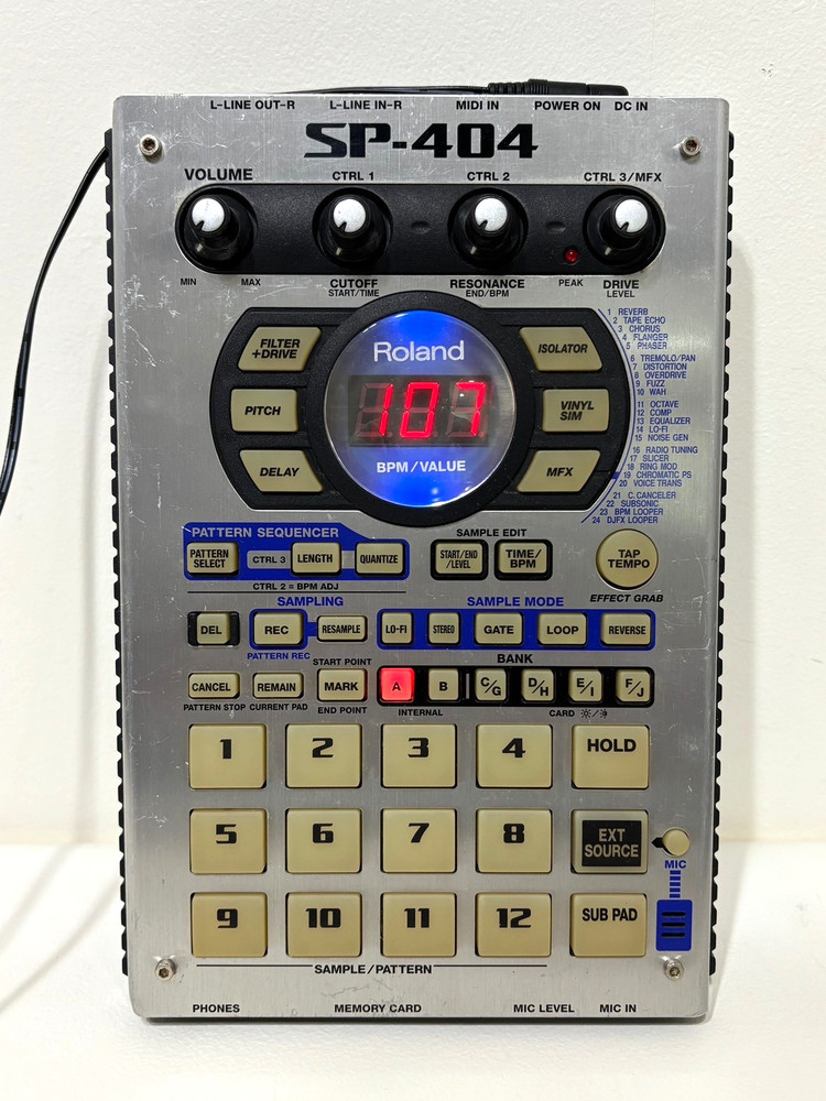 ROLAND SP-404 Portable Linear Wave Sampler From Japan