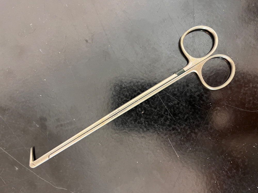 Codman Lawrie Modified Circumflex Scissors 54-8016 without stabilizing bar 130°