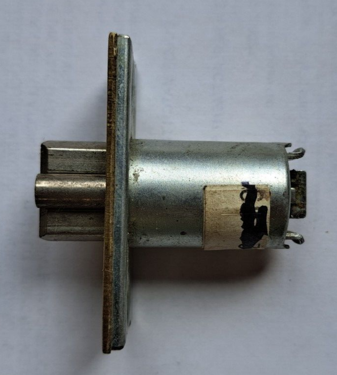 DEXTER BRASS EXTERIOR LATCH BOLT 2-3/8" Backset