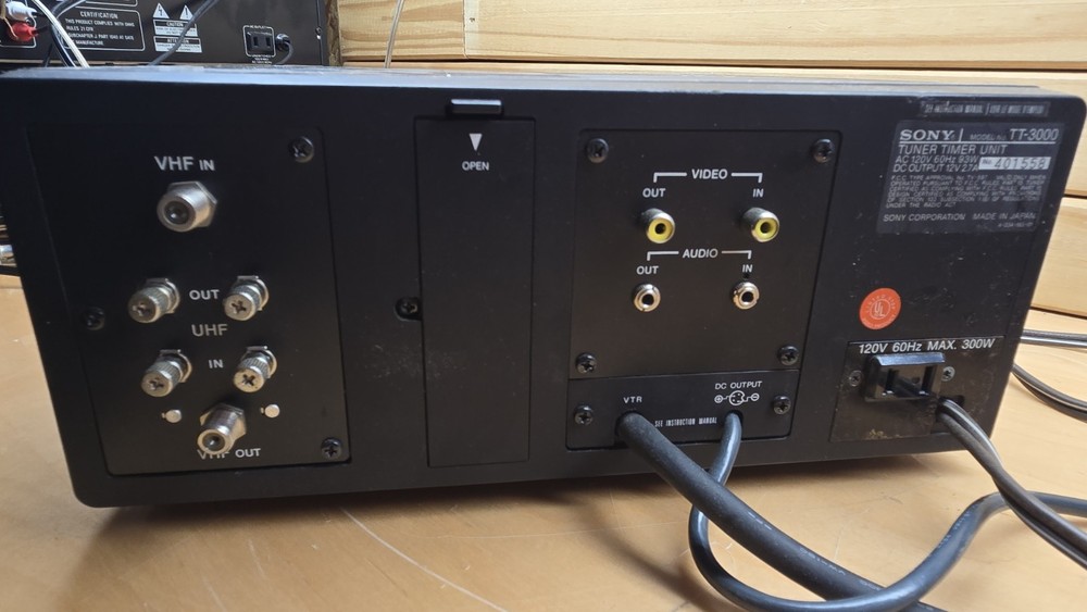 Sony TT-3000 Portable Programmable Digital Cassette Tuner Timer Unit UNTESTED