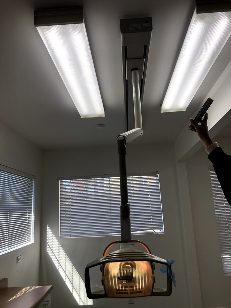 A-Dec Dental Ceiling Mount Light - single Trak, full functional