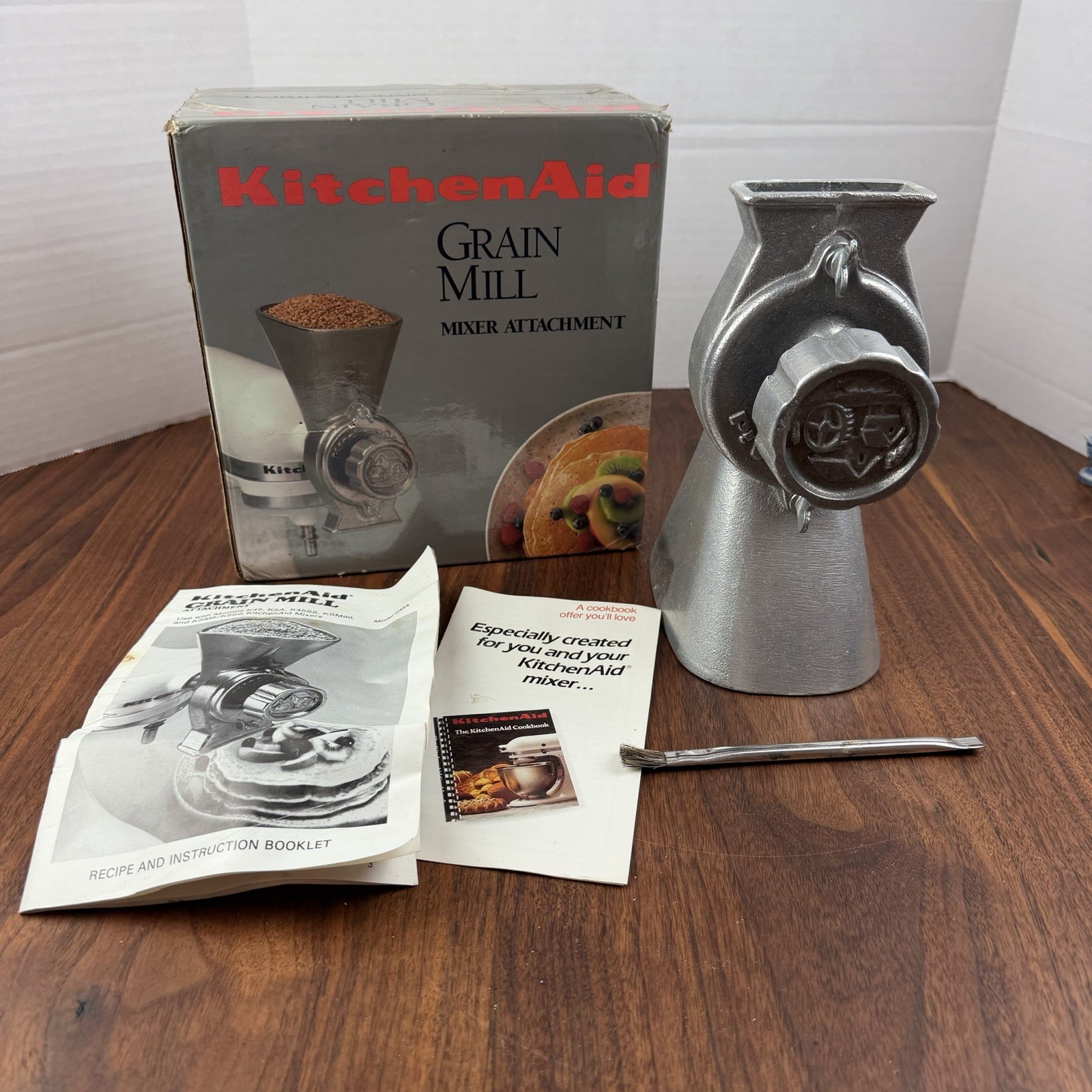 KitchenAid Grain Mill Model GMA Metal Grinder Mixer Attachment w/ Manual & Box