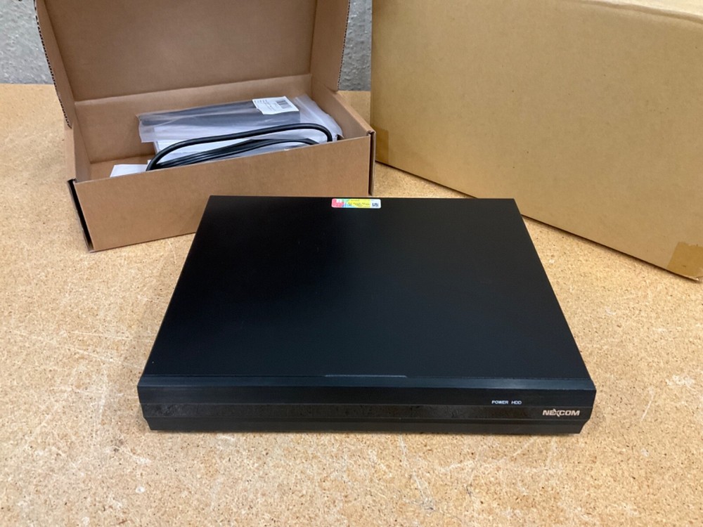 Nexcom NDiS B862 Digital Signage Player