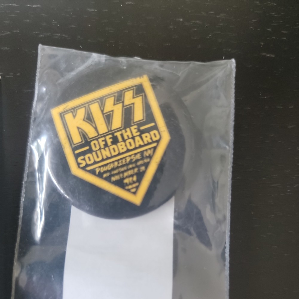 Lot Of 9 Vintage items convention passes, ots pin, decal, promo make up kit etc