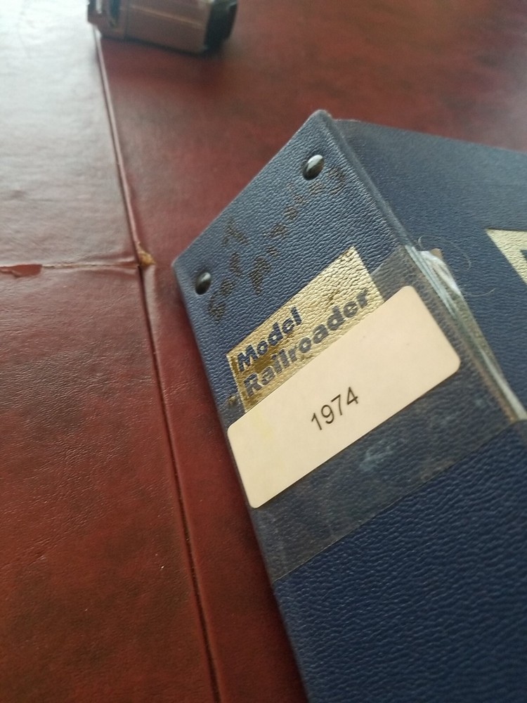 Model Railroader - 1974 in official blue binder. Missing September Issue
