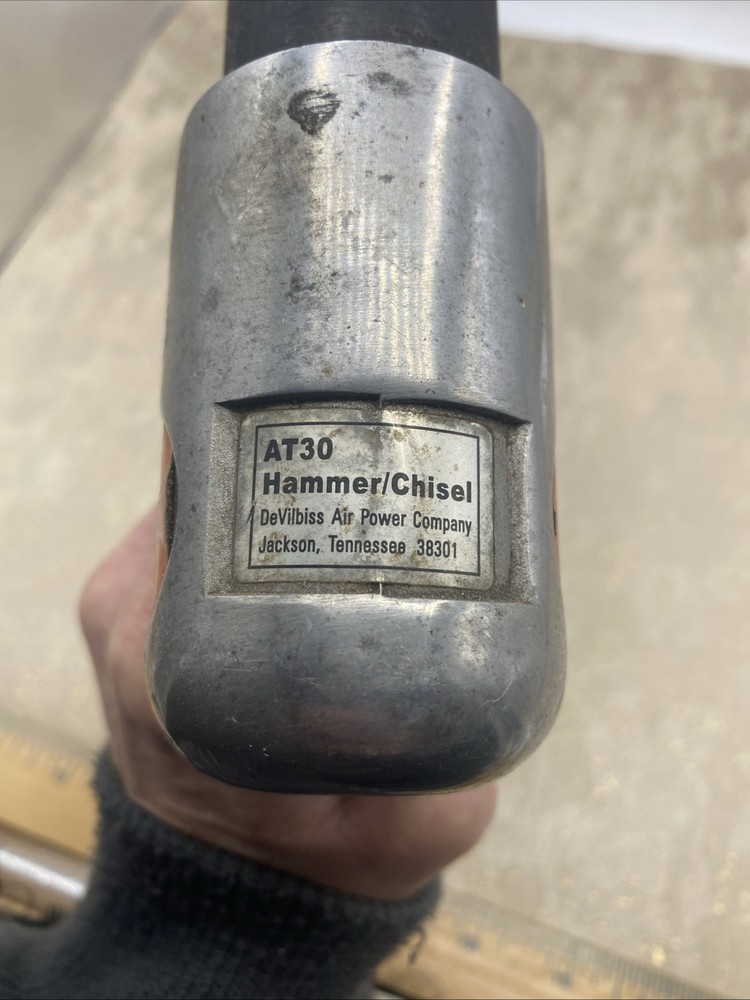 DeVilbiss DAPC AT30 Pneumatic Hammer Chisel UNTESTED