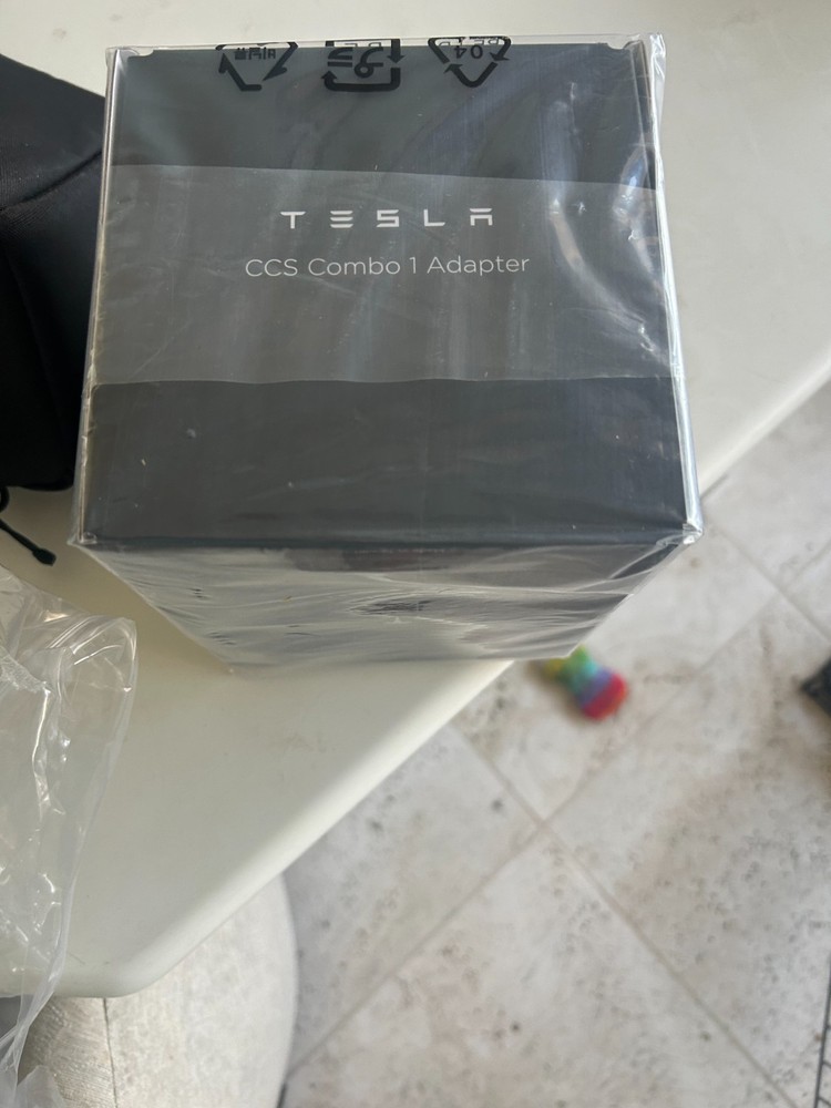 TESLA CCS COMBO 1 ADAPTERER O E M
