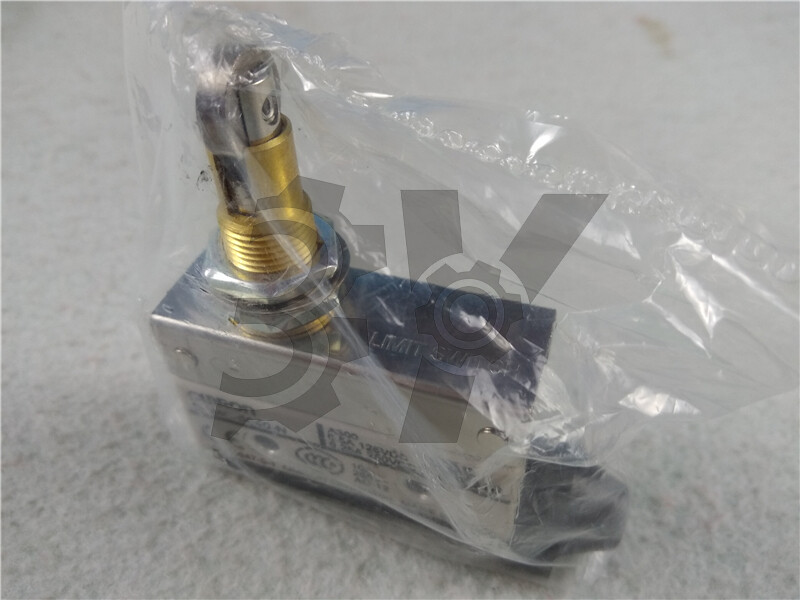 NEW Omron D4MC-5040-N Limit Switch