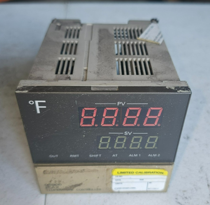 Omron E5AX-A Temperature Controller 100-240 VAC 15 VA