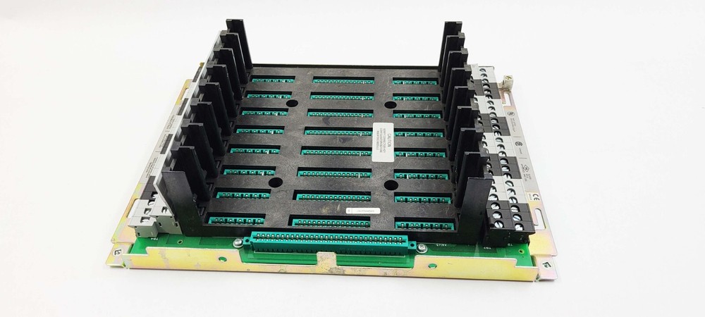 Siemens 500-5892 Base Module Rack 8 Slot
