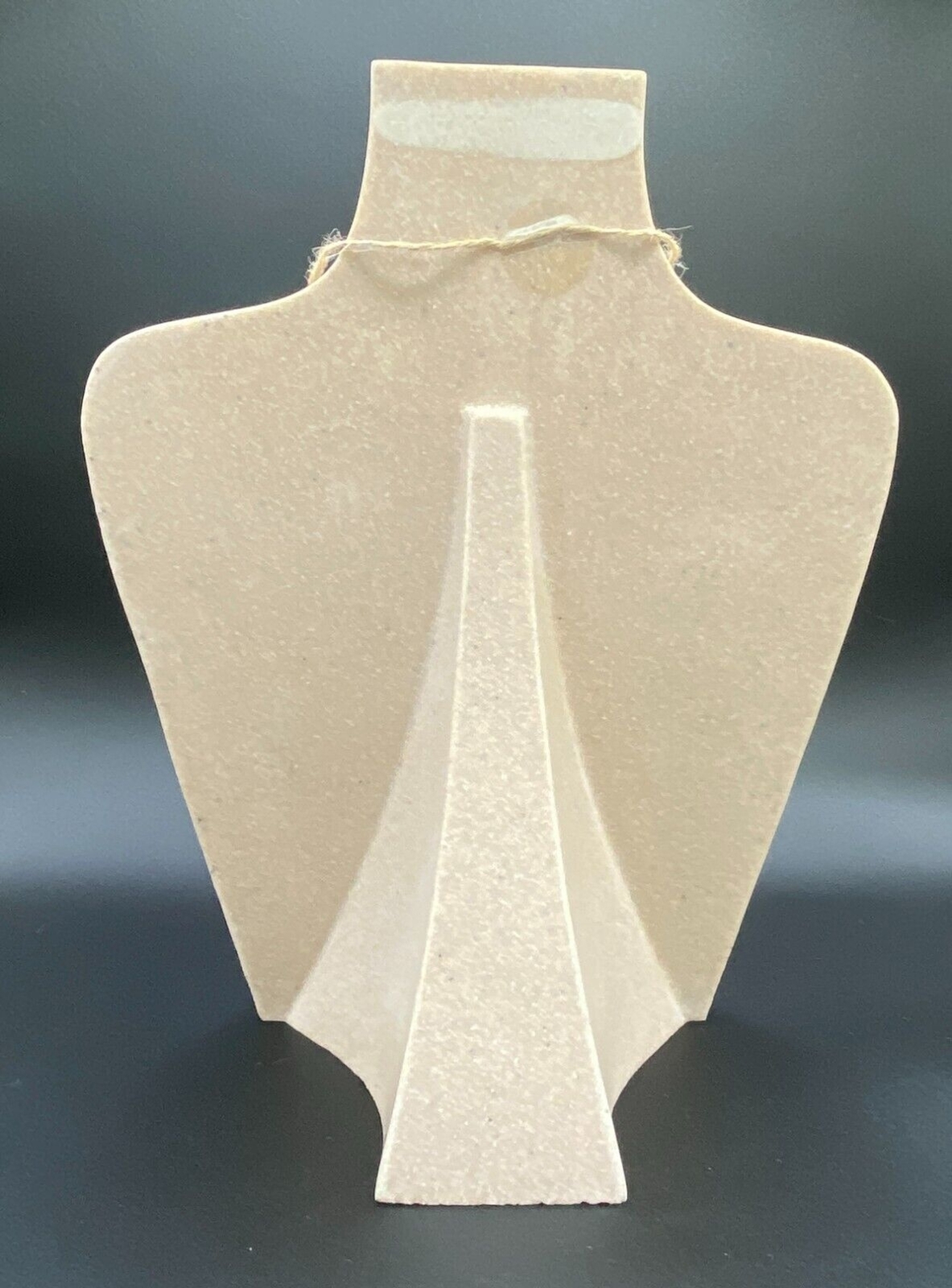 Artisan De Luxe Home Poly‑Resin Tan Necklace Display