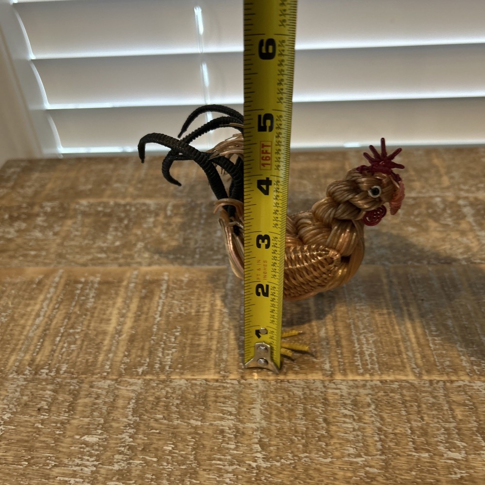 Wire Rooster Decor Realistic And Unique