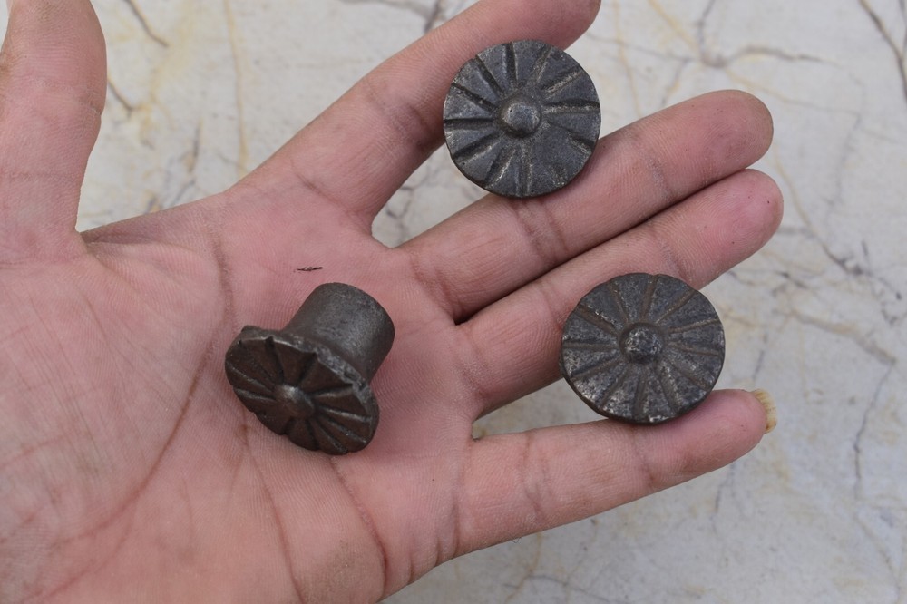 Vintage cast Iron door knobs cabinet round drawer handles pull rustic 10 pcs