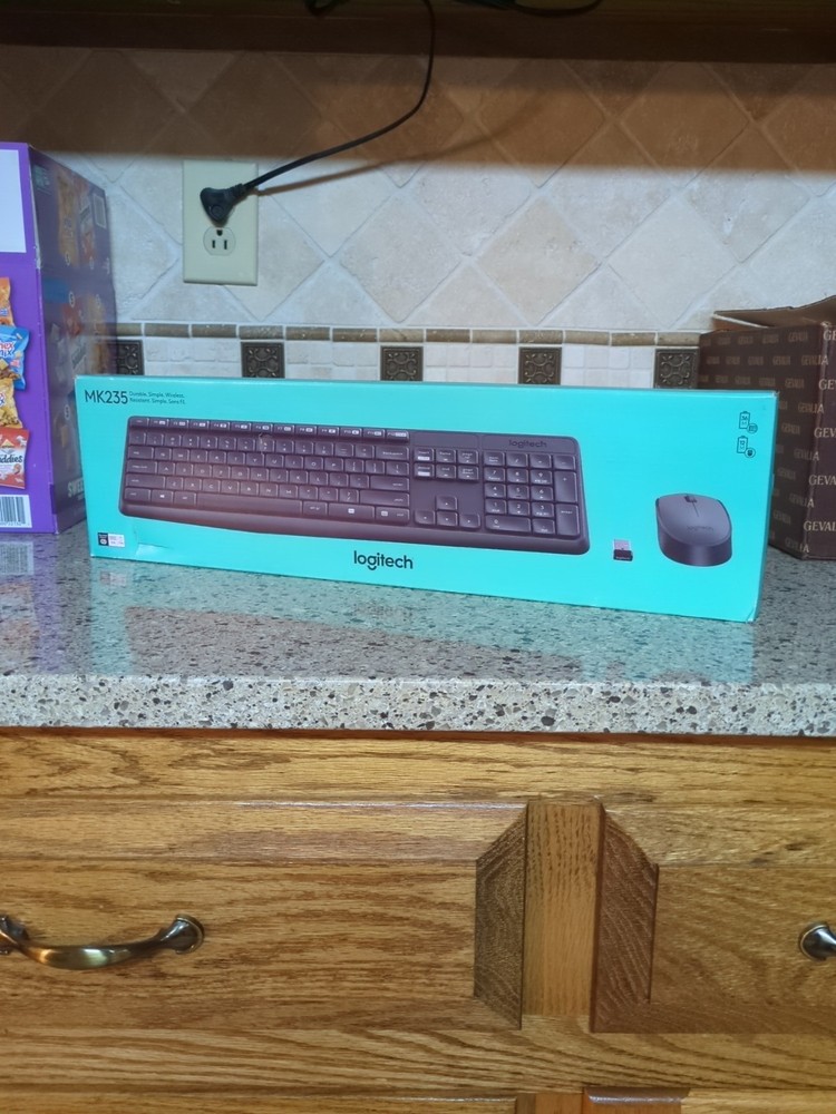 Logitech MK235 920-007897 Wireless Keyboard and Mouse - Black