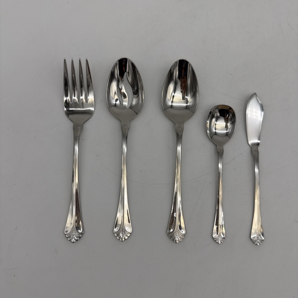 New Towle Santa Barbara SS Flatware 8 Sets 5 Pc Setting & 5 Pc Hostess Serving
