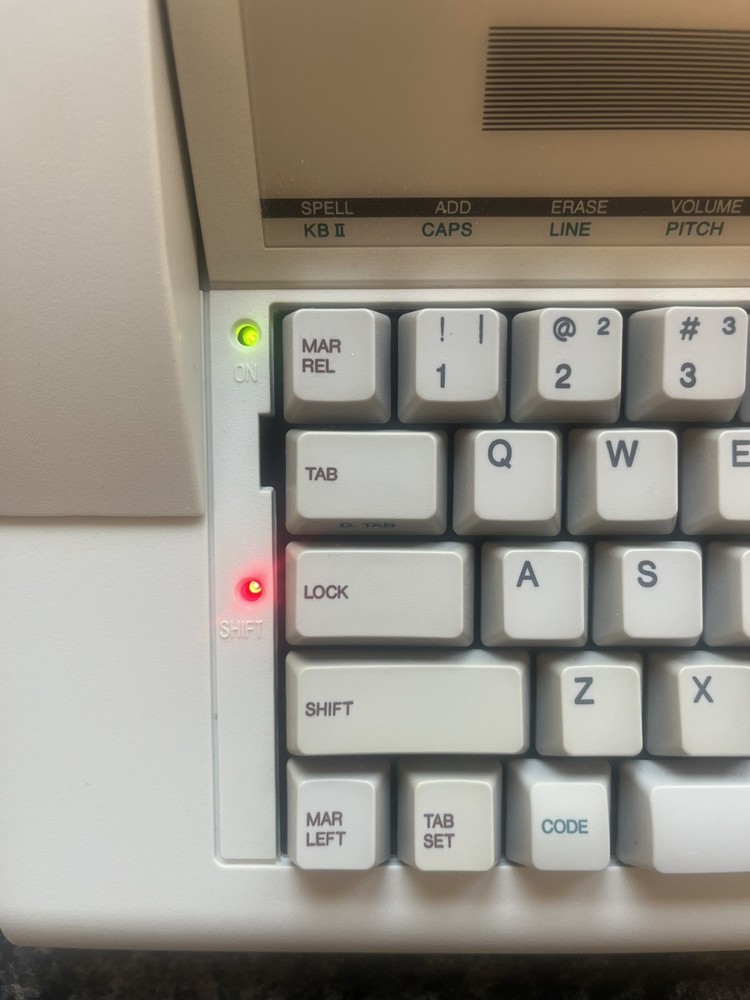 ROYAL Scriptor II Electronic Typewriter AX-160 Tested Working