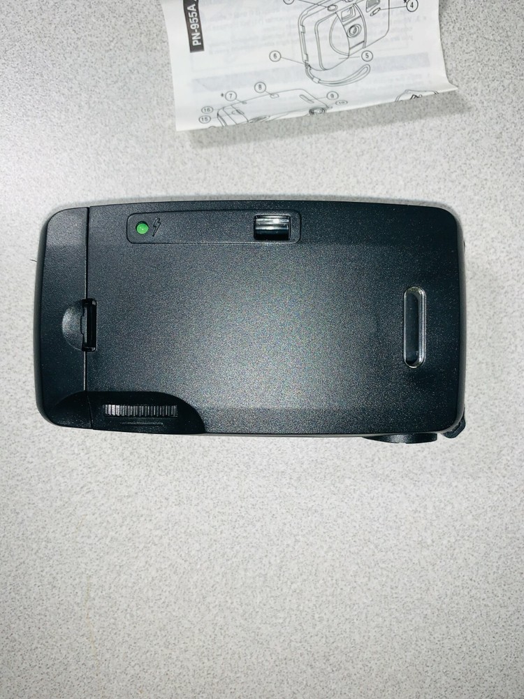 DS-Max Silver Camera (PN-955) 35mm Optical Lens w/ Optional Flash & Wrist Strap