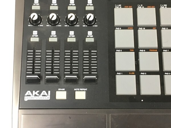 Akai MPC5000 Sampler Production Center Drum Machine Confirmed Operation F/S
