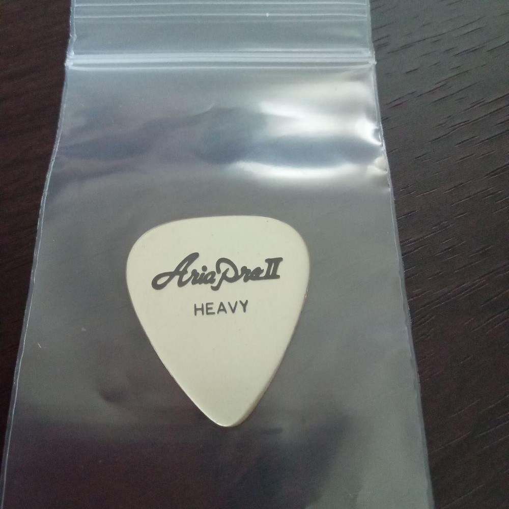 Ariapro II EARTHSHAKER pick