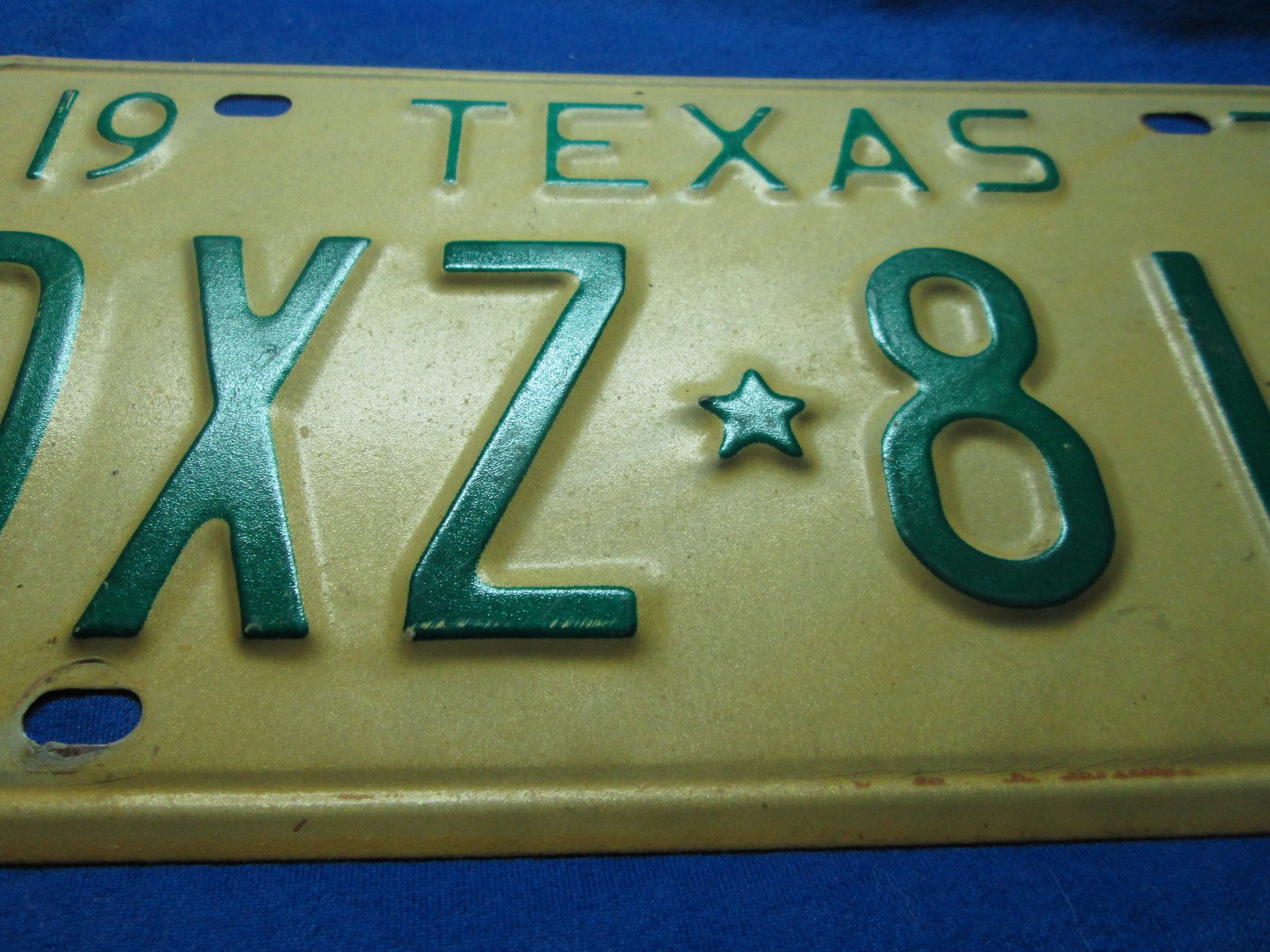 Vintage TEXAS 1972 License Plate Pretty Green on Yellow DXZ*813