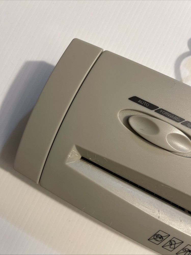 SUNSCOPE Paper Shredder - Strip Cut Gray.