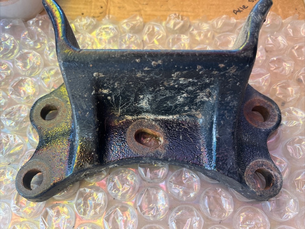 16-16094-00- Bracket Axle Stop FREIGHTLINER