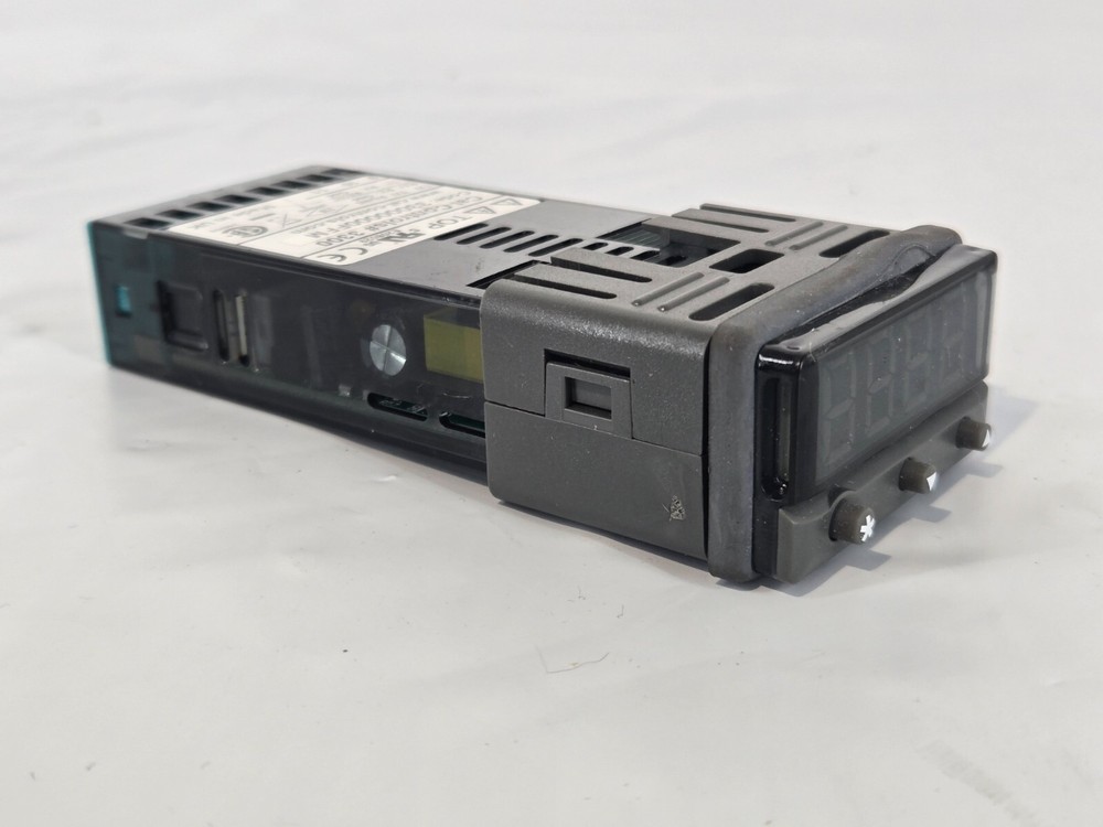 330000030 Cal Controls Process Controllers, 3300 Series 33000000FFM