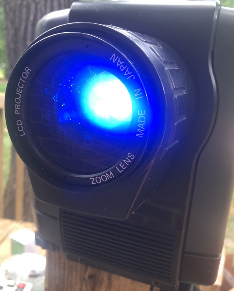 Eiki LC Color Video Projector LC-300