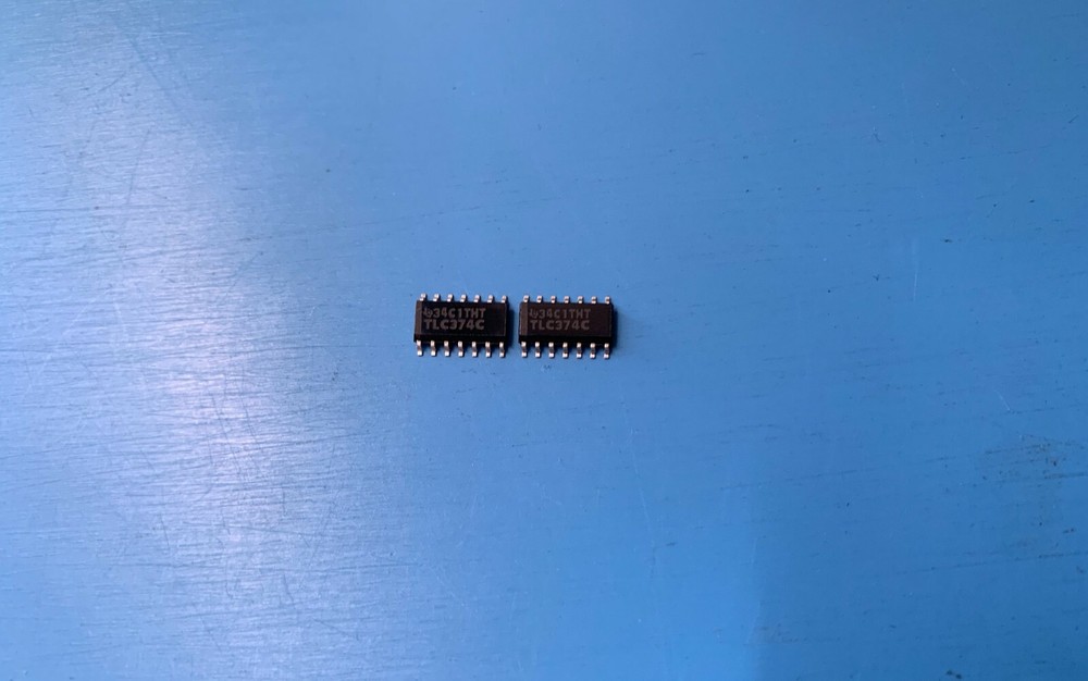 10x TLC374CD TEXAS INSTRUMENTS IC QUAD DIFF COMPARATOR 14 PIN SOIC CMOS MOS