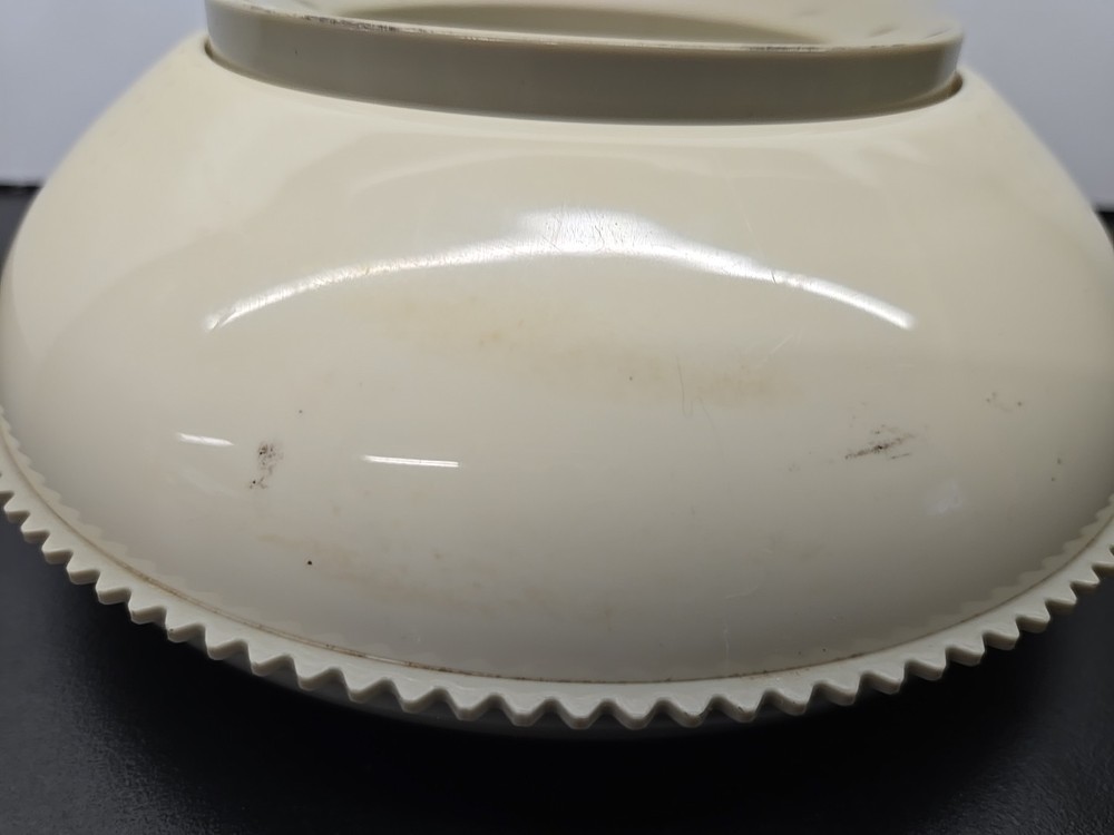 1970's Vintage Kitchen Scale