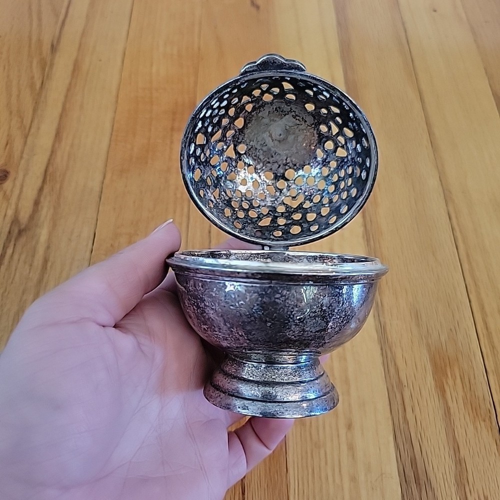 Silver Hinged Sponge Ball 3.5" X 4” Vintage Marked 128