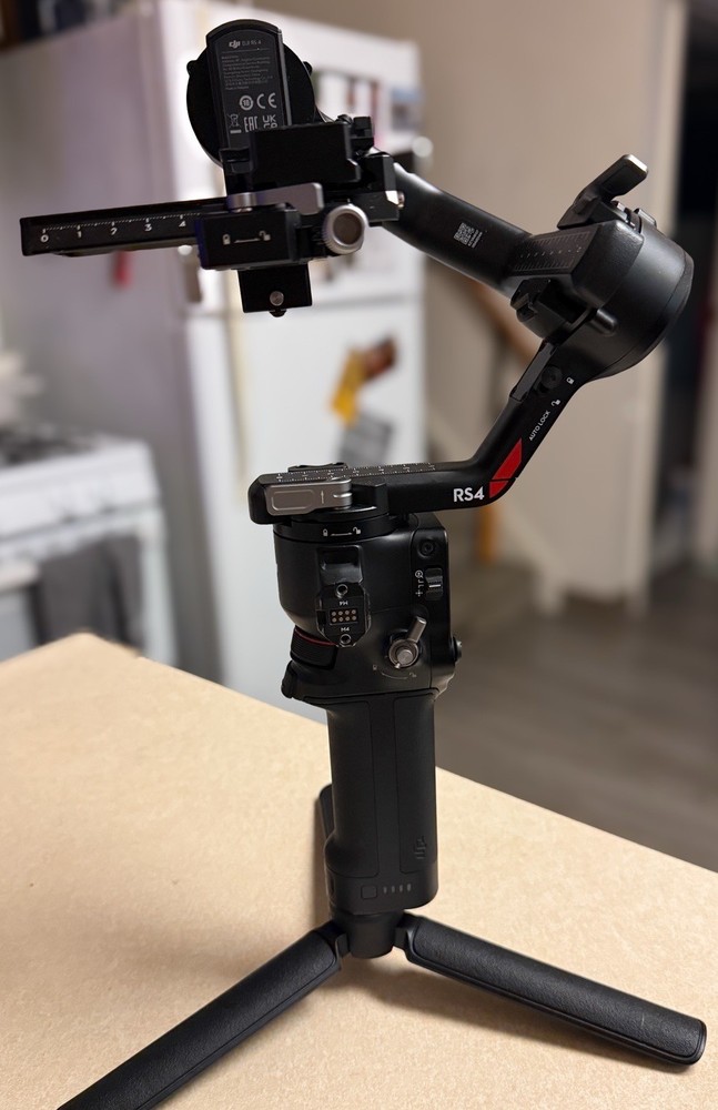 DJI RS4 Gimbal Stabilizer for Camera, Universal Compatible, Auto Lock