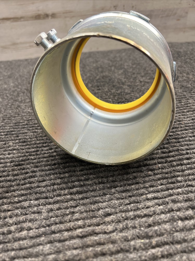 NOS Hubbell 4” Connector 2166