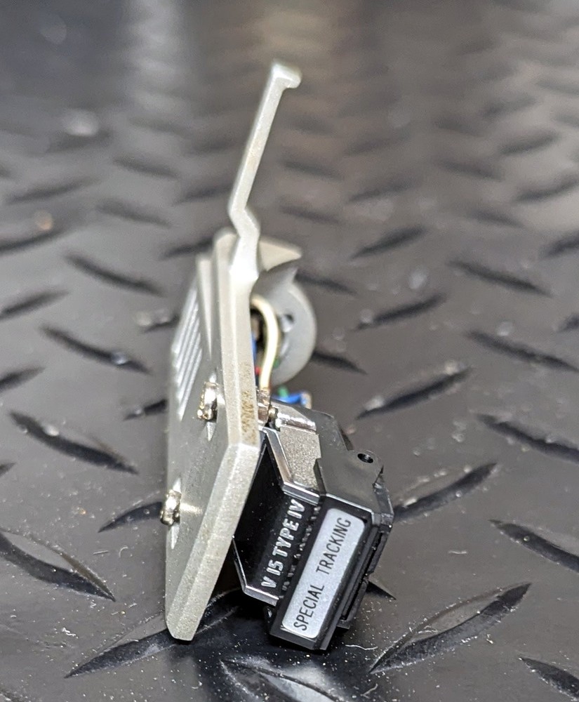 SHURE V15 TYPE IV on metal headshell