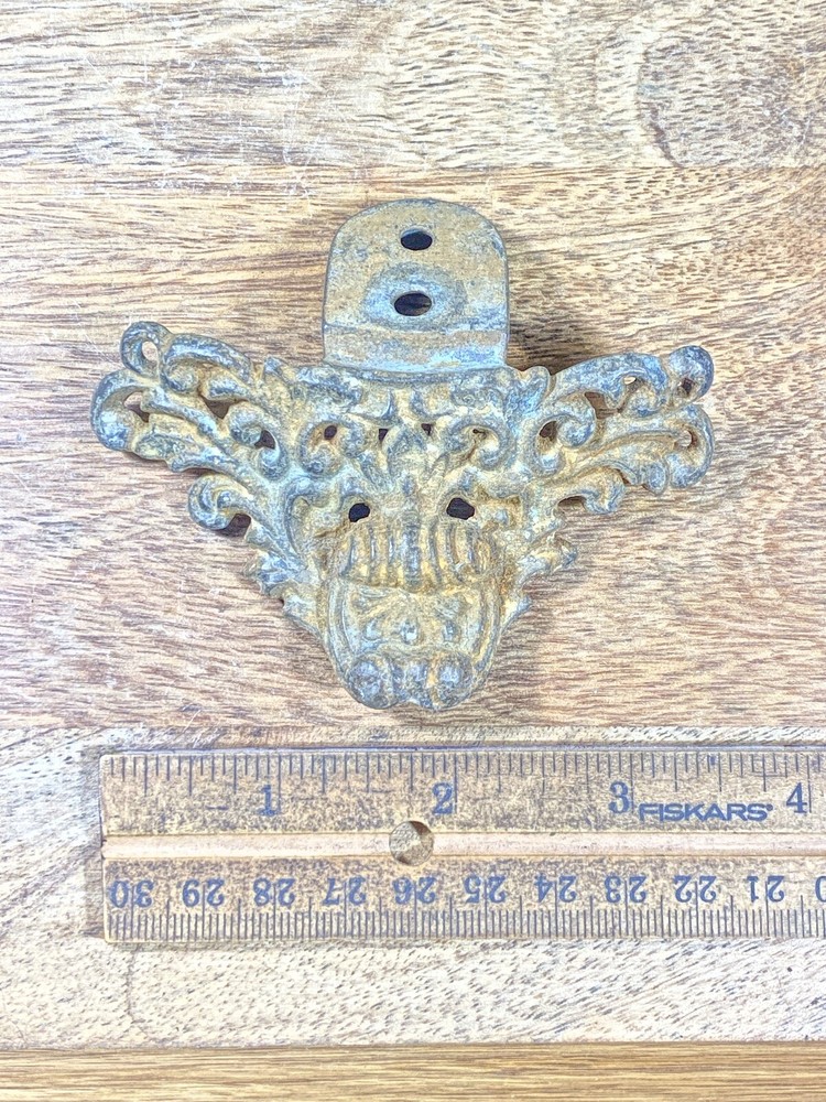 Antique Clock Foot (KD1547)