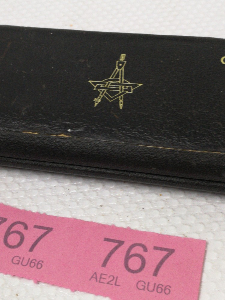 Vintage cased G2B hellerman compass set