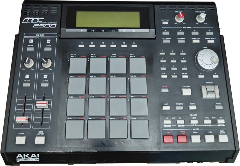 Akai MPC 2500 | Legendary Classic Sampling Workstation