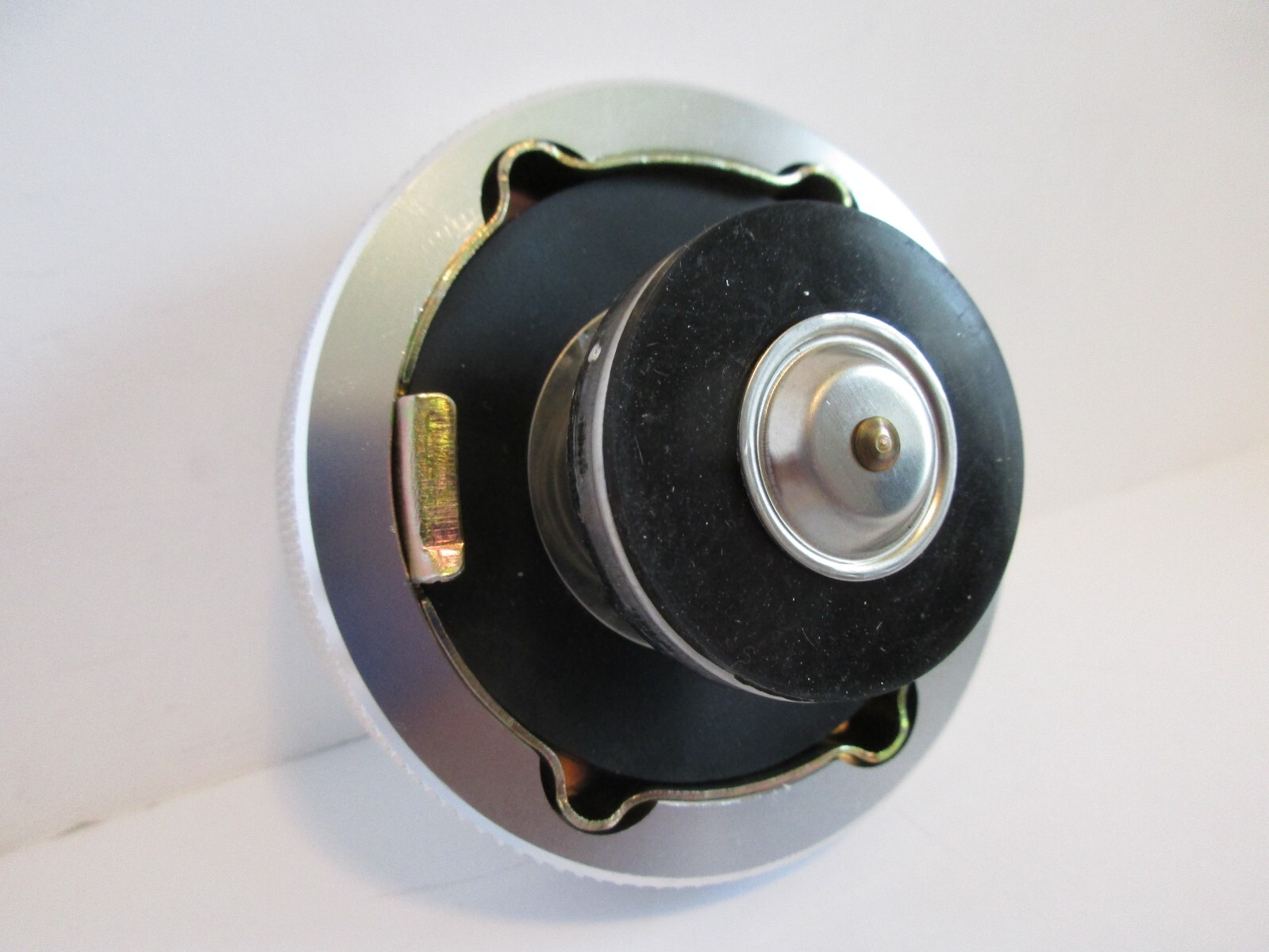 ANODIZED ALUMINUM RADIATOR CAP ROUND 16 LB CHEVY FORD MOPAR HOT ROD #9991