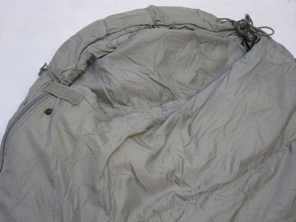 US ARMY ISSUE INTERMEDIATE SLEEPING BAG FOLIAGE GREEN MODULAR SLEEP SYSTEM UCP