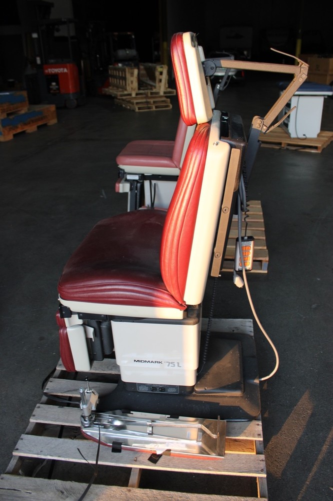 Midmark 75L Model 411 Exam Table 115V WORKING