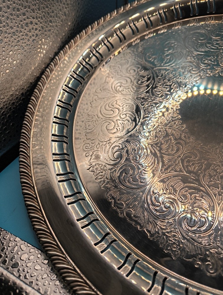 WM ROGERS SILVER PLATE 170 Scrolls Flowers 12" Round Beverage Serving Tray