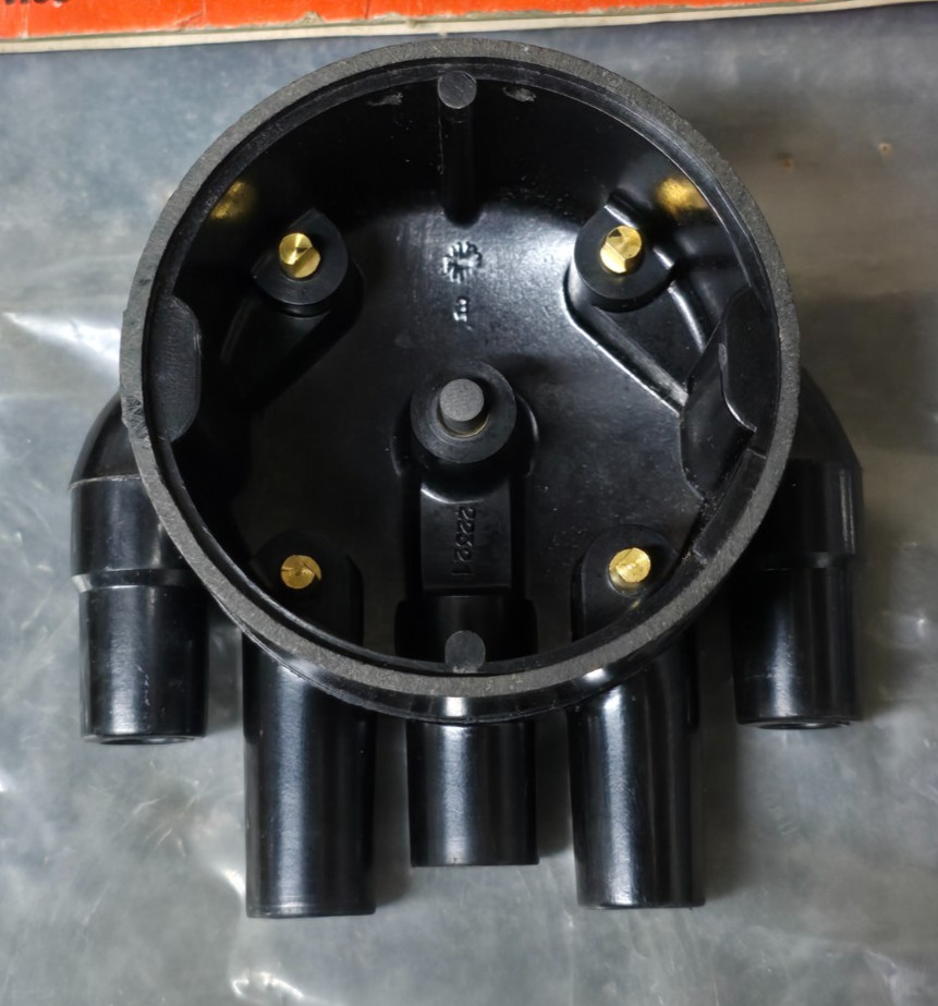 Lucas, DDB223 - Distributor cap - Peugeot & Citroen Models