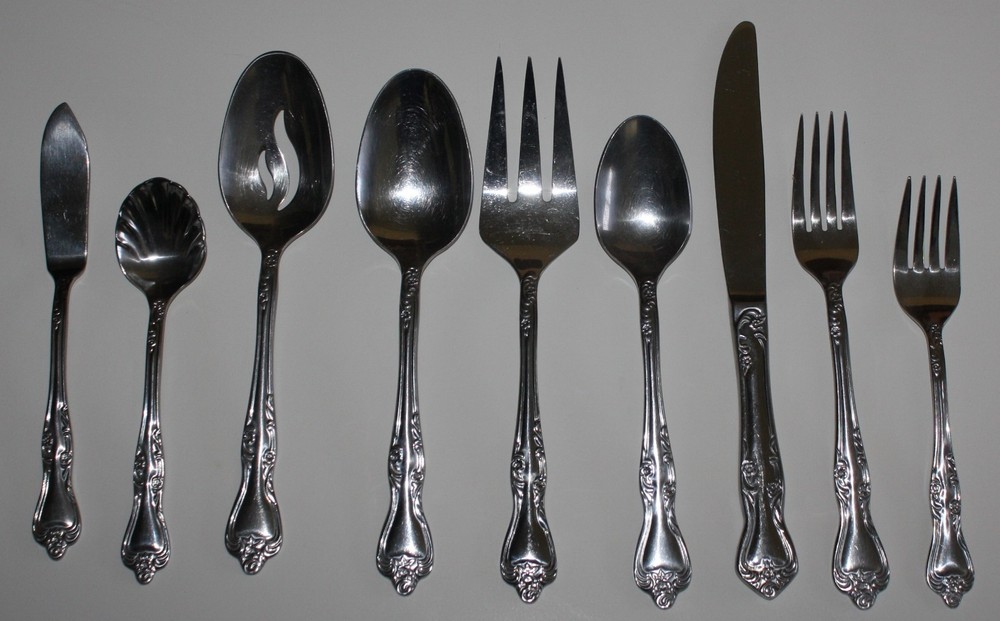 Oneida Pollenta Flatware Stainless Flower Scroll ~ You Choose