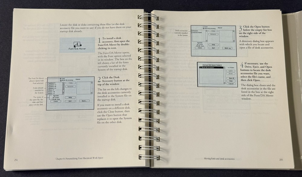 Apple Macintosh Reference Manual 1990. System User’s Guide 030–4015-A MINT